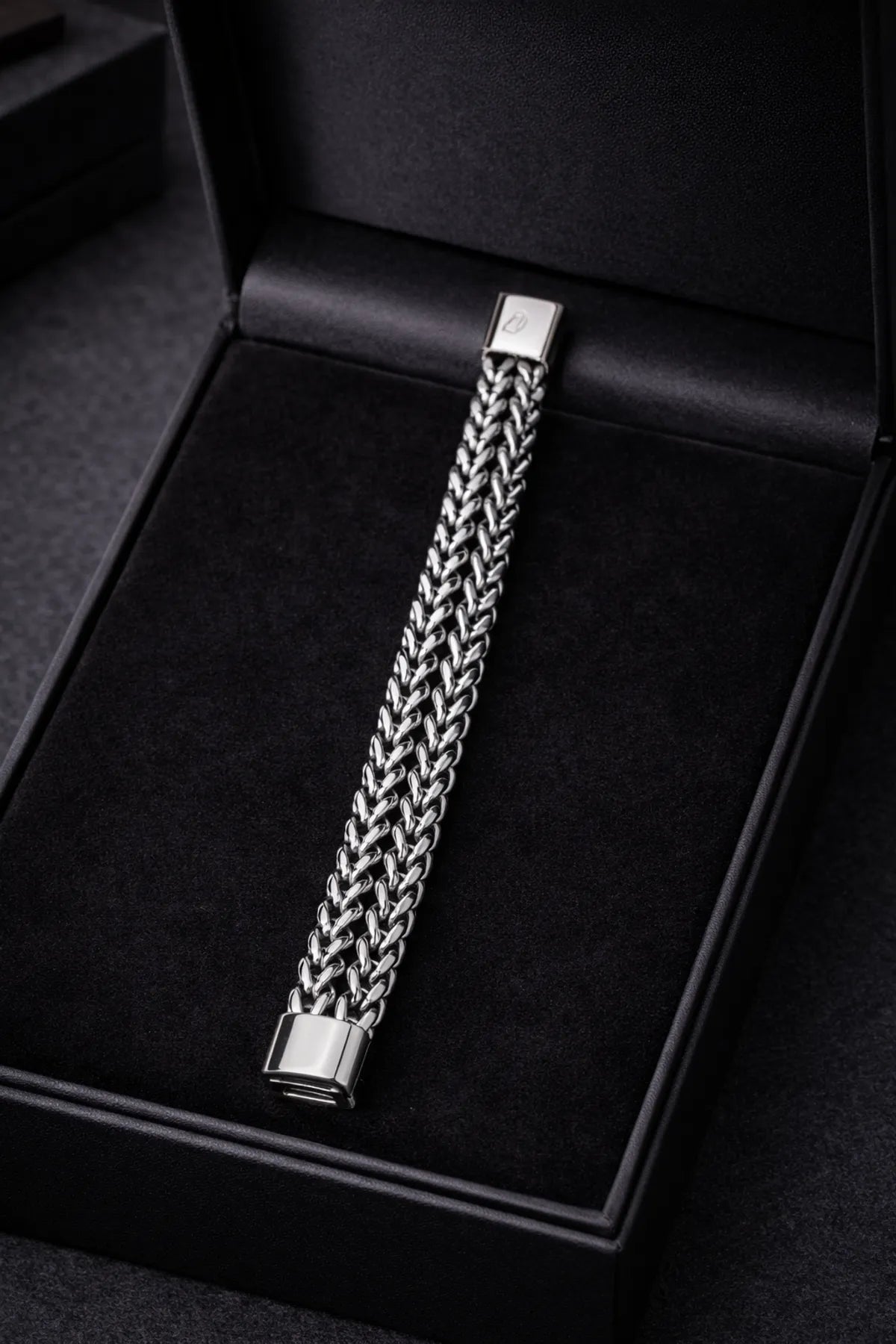 Premium Anti-Tarnish Silver Finish V-Pattern Bracelet for Men